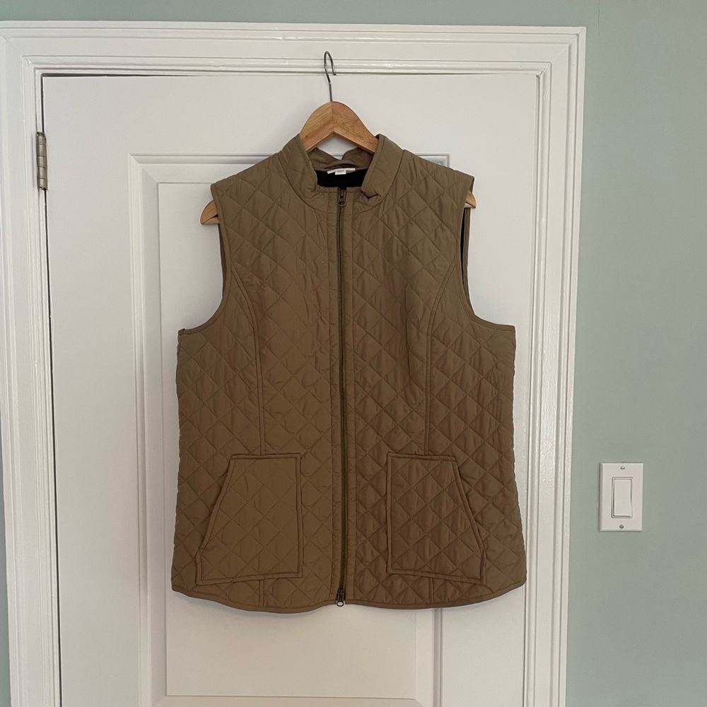J.Jill beige / taupe heritage quilted vest size L